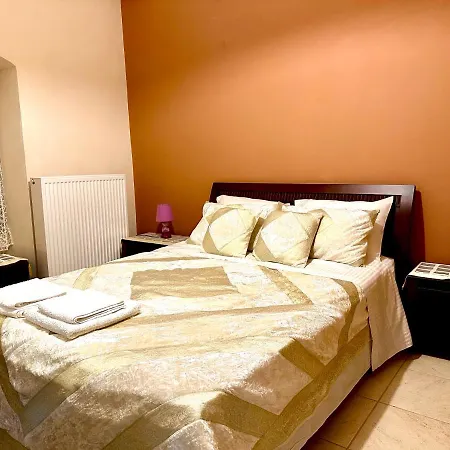 Luxury With Private Infinity Pool * Kardhakáta