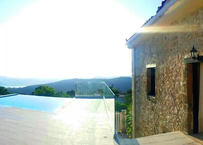 Luxury With Private Infinity Pool Βίλα